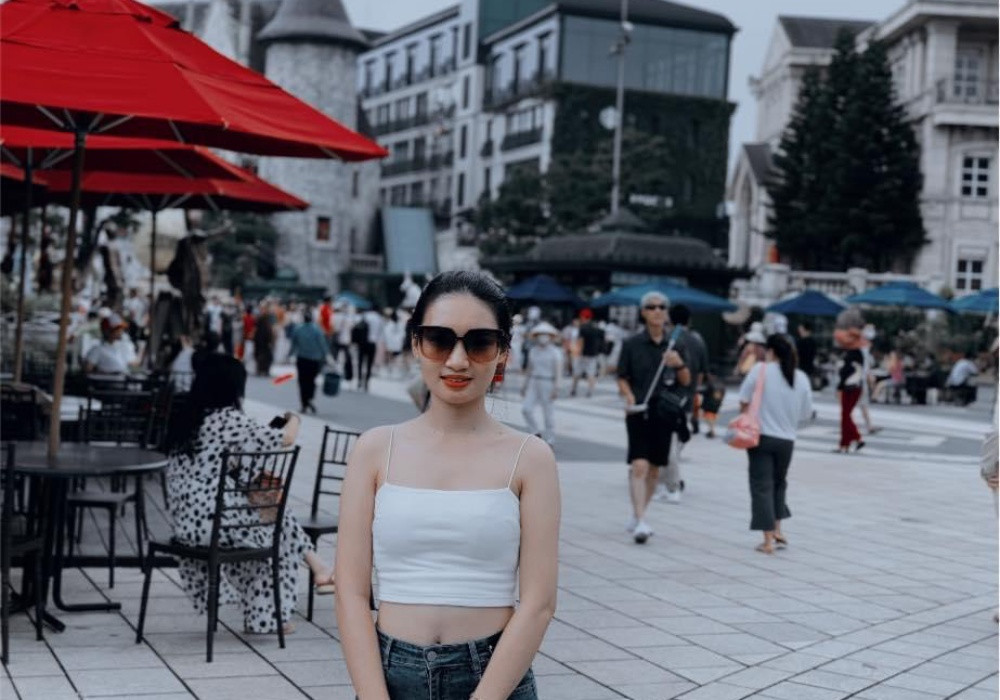 Ngọc Thưởng thường dành thời gian du lịch cùng bạn bè trước kết hôn. Khi lấy chồng, cô cũng cùng nam diễn viên đi Thái Lan hay các chuyến du lịch ngắn ngày trong nước.