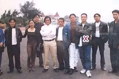 Sau khi Năm Cam đồng ý, Hải không mất nhiều thời gian để trở thành cánh tay phải của ông trùm. Để trả công cho Hải, Năm Cam cho đàn em nhiều tiền, cho hưởng hoa hồng bảo kê, thuê hẳn một tiệm cắt tóc cho Hải quản lý và ăn trọn lợi nhuận. 