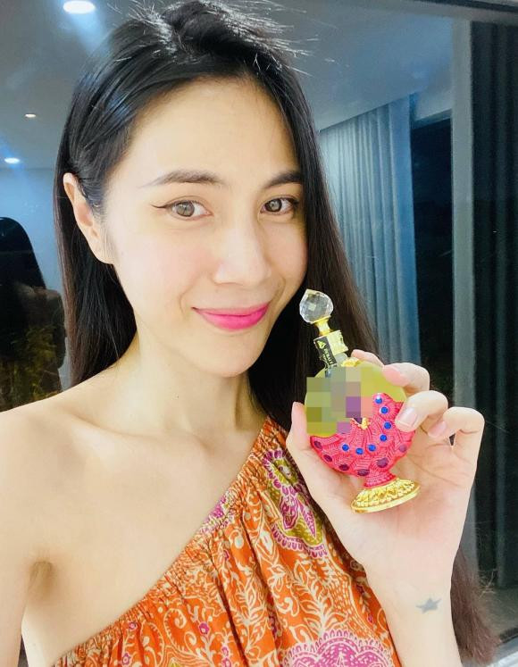 Thủy Tiên rạng rỡ khoe ảnh mới sau ồn ào bị hàng xóm kiện Thuy Tien rang ro khoe anh moi sau on ao bi hang xom kien