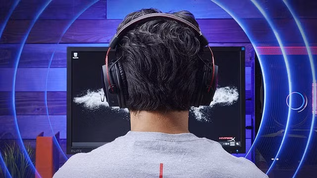  Tai nghe chơi game không dây HyperX Cloud Alpha: Tai nghe dành cho game thủ này có thời lượng pin lên tới 300 giờ cho mỗi lần sạc cùng tính năng âm thanh 360 độ và cài đặt EQ tùy chỉnh. Sảm phẩm có giá 160 USD.