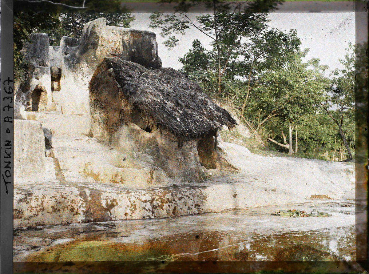 Lò giấy nhìn từ mặt bên.