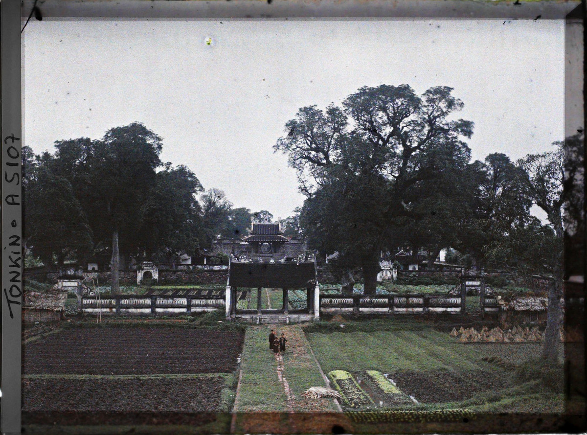 Anh dac biet quy Van Mieu - Quoc Tu Giam va chua Mot Cot nam 1914-1915