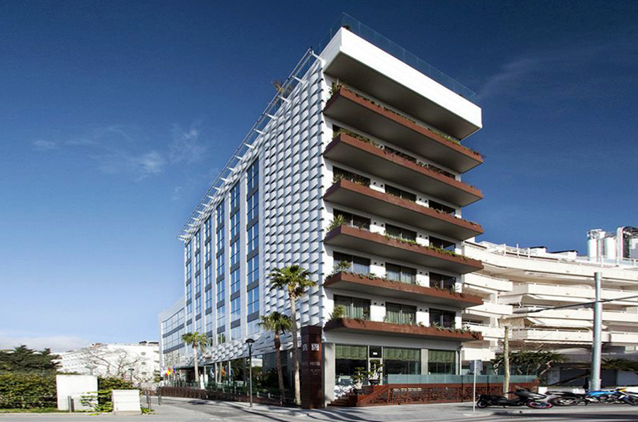 Messi bi lua khi bo 35 trieu USD mua khach san cho pha do-Hinh-2