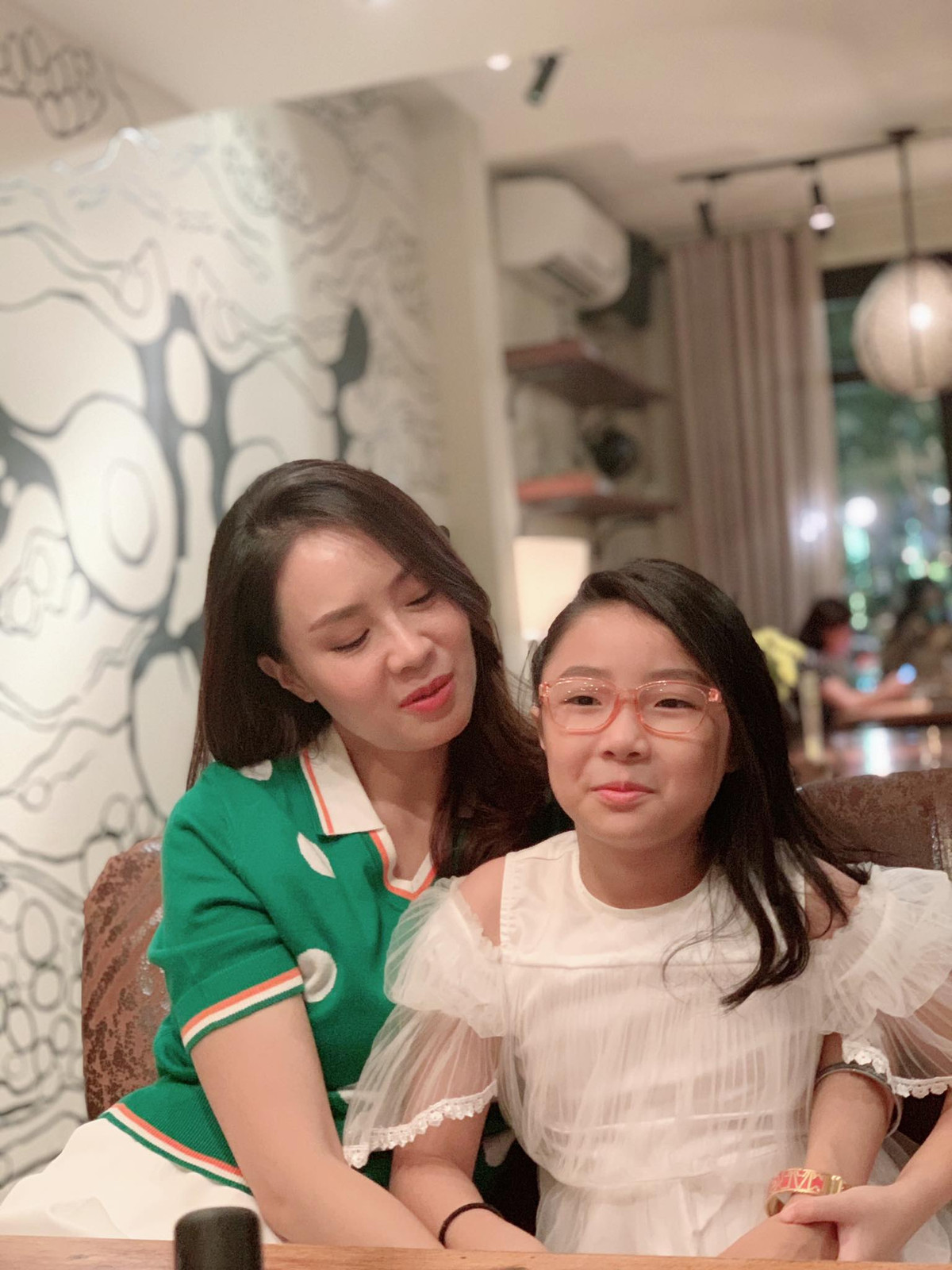 He lo khong gian song ngoai doi cua nu dien vien Hong Diem-Hinh-4