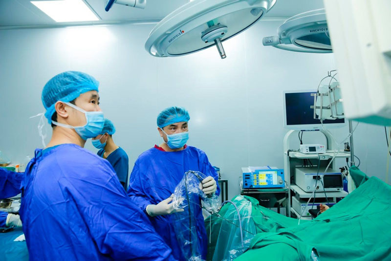 Ca cấp cứu bệnh nhân lênh đênh trên biển từ "bệnh viện online" ảnh 1