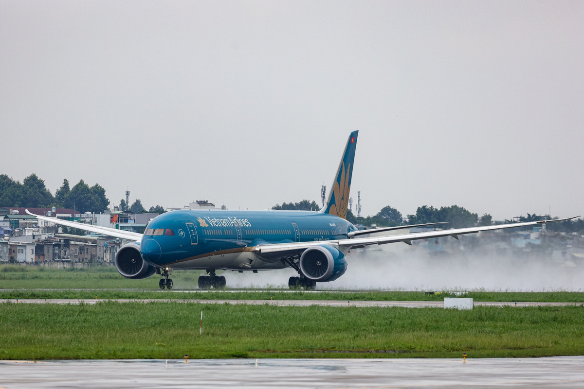 Theo thông tin từ Vietnam Airlines, toàn bộ dàn Boeing 787 của hãng này đã được đưa vào TP.HCM để bảo dưỡng sau nhiều ngày không hoạt động.
