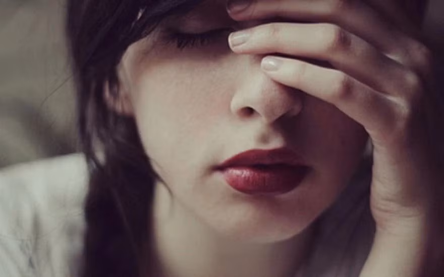 Anh trai dua ra to xet nghiem ADN va thot len mot cau khien me toi nhap vien