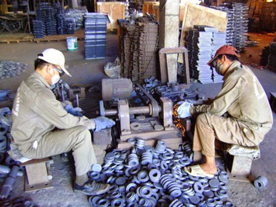 90.000 DN te liet ngung lam an, kich hoat goi tien 100.000 ty giai cuu-Hinh-2