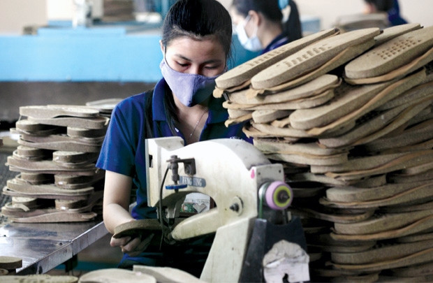 90.000 DN te liet ngung lam an, kich hoat goi tien 100.000 ty giai cuu