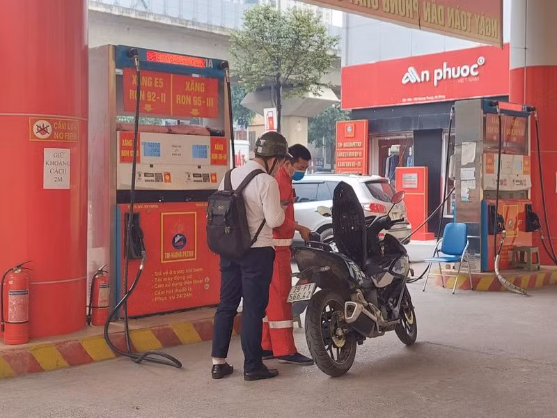 Quy Binh on xang dau con du hon 800 ty dong