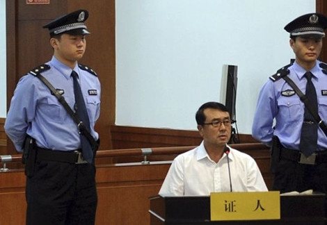 Cựu Giám đốc Công an Trùng Khánh Vương Lập Quân ra tòa làm chứng chống lại Bạc Hy Lai.