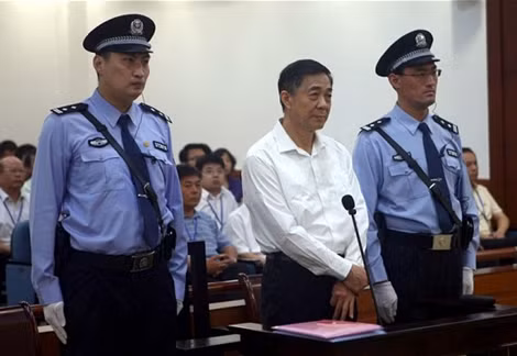 Bị cáo Bạc Hy Lai trong phiên tòa xét xử tại thành phố Tế Nam.22/8/2013.