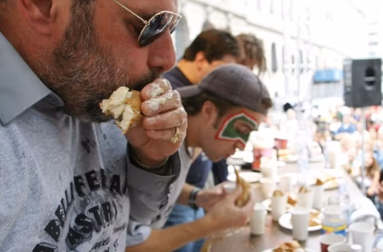 Ẩm thực Italy nổi tiếng thế giới qua bánh pizza, mì ống…nhưng các ngôi sao thực sự lại là các món tráng miệng vô cùng phong phú.