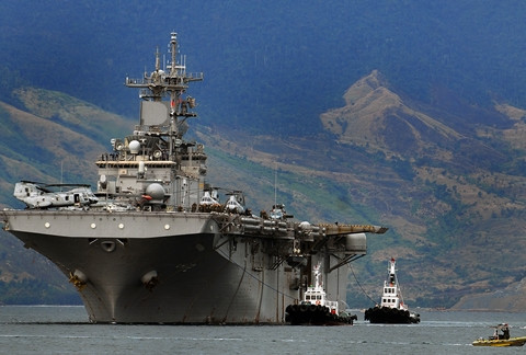 Việc cho phép Mỹ sử dụng căn cứ Subic chắc chắn sẽ có tác động lớn hơn. Trong ảnh: tàu chiến Mỹ USS Essex.