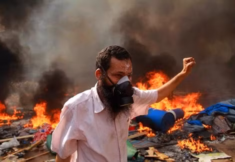 Lửa đã cháy, máu đã đổ...Xem ra, nội chiến đã bắt đầu ở Ai Cập.