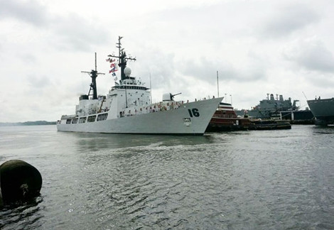 Chiến hạm BRP Ramon Alcaraz, xuất xưởng cách nay 46 năm, vốn là chiếc tuần dương hạm của Mỹ.