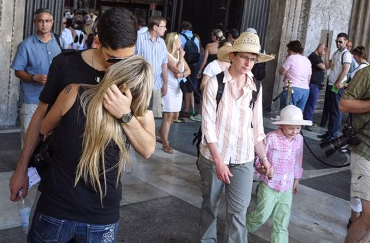 “Nói quá” vốn là một trong những đặc tính nổi trội của người Italy. Người Italy thường khen ngợi bạn bè và người lạ không tiếc lời và đôi khi cũng thu được nhiều thành quả khá mĩ mãn.