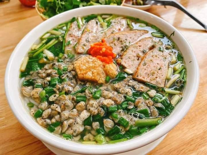 La mieng mon bun hen ket hop vi chat, cay, ngon thom