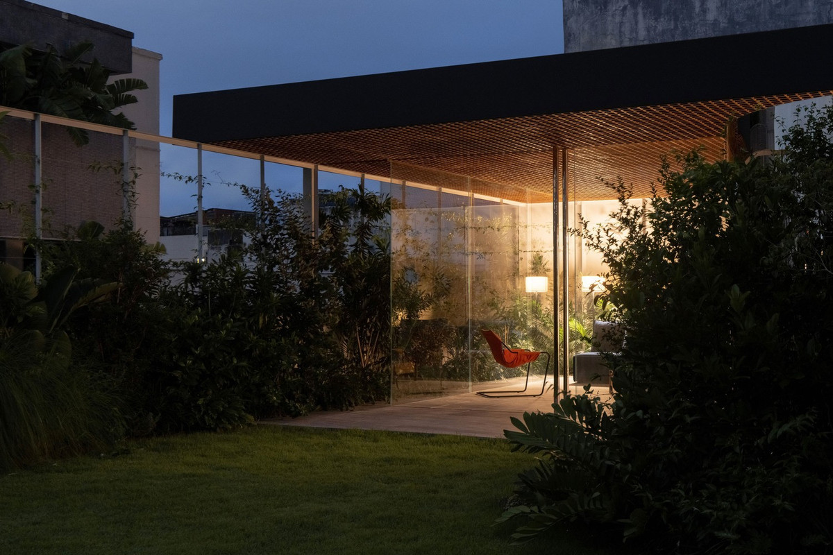 Theo kiến trúc sư, công trình này không phải hẳn là một ngôi nhà, mà là nơi ẩn náu để “chữa lành” tâm hồn sau chuỗi ngày làm việc mệt mỏi mà không phải ra khỏi thành phố, nơi mà bất cứ người dân thành thị nào cũng mong muốn được tận hưởng. 