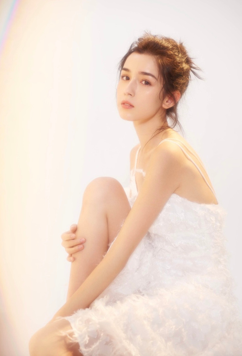 Bên cạnh phim ảnh, hiện tại Cáp Ni Khắc Tư tham gia một số show giải trí và chụp ảnh thời trang. (Ảnh: IGNV)