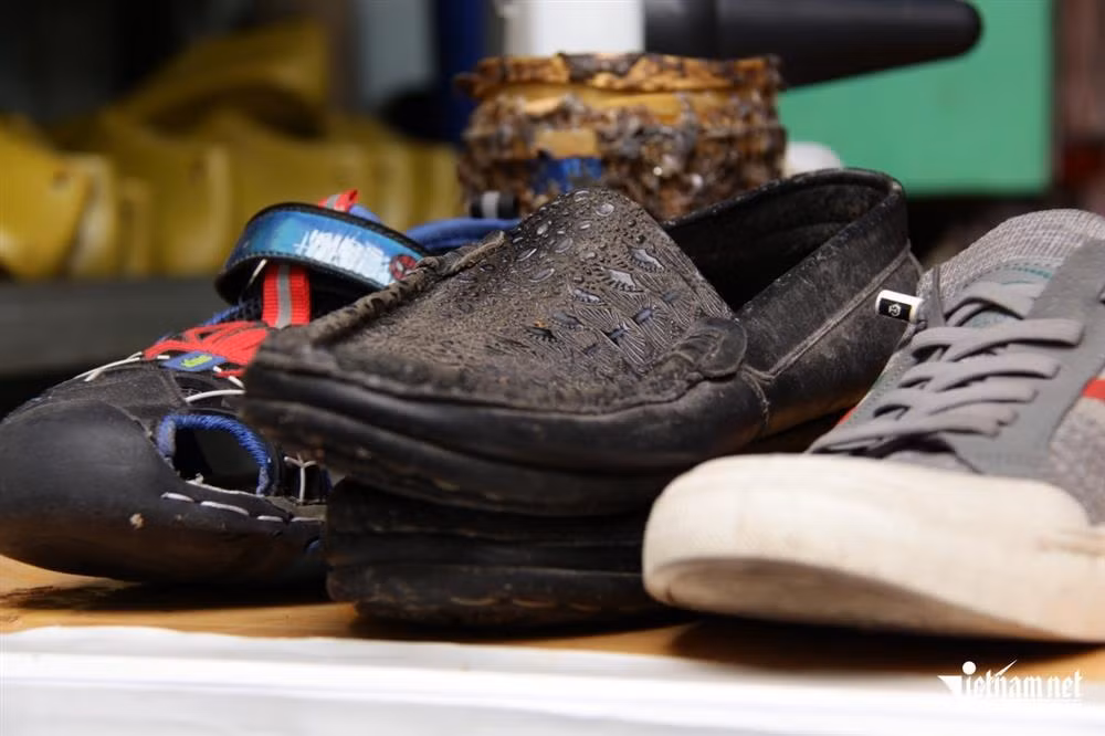 No an tinh, anh tho giay lam viec la lung nay suot 8 nam-Hinh-5