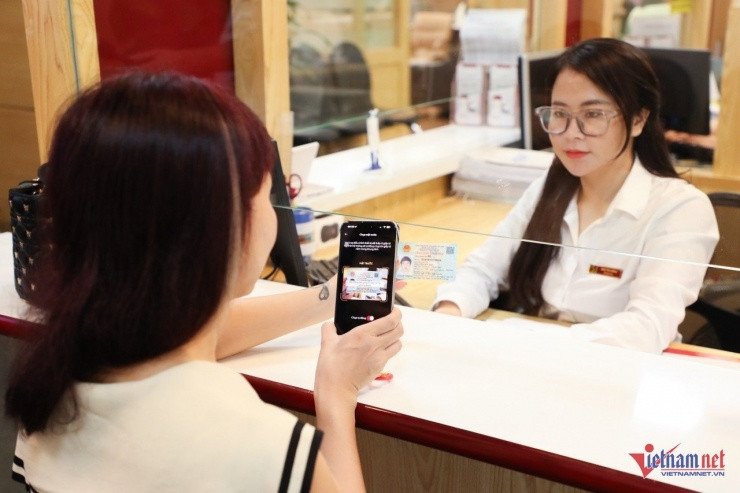 Giao dich truc tuyen nao khong bat buoc xac thuc sinh trac hoc?