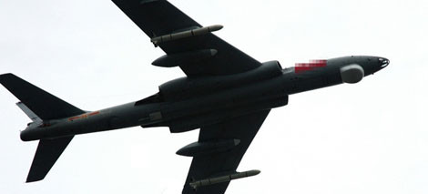 Nhiều khả năng H-6 mang được 2-4 YJ-100.