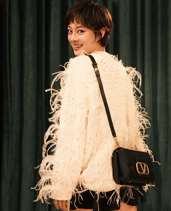 ##ss###style="text-decoration: underline;">Việc chăm sóc da cẩn thận của Tôn Lệ đã giúp mỹ nhân giữ được nhan sắc và không bị "lép vế" so với nhiều mỹ nhân Hoa ngữ mới nổi khác.