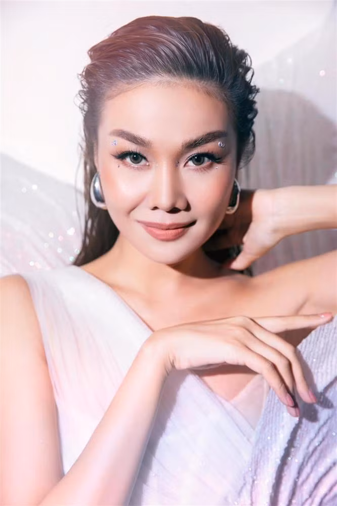 Hoang Thuy phu nhan nhac den Thanh Hang vu on ao 