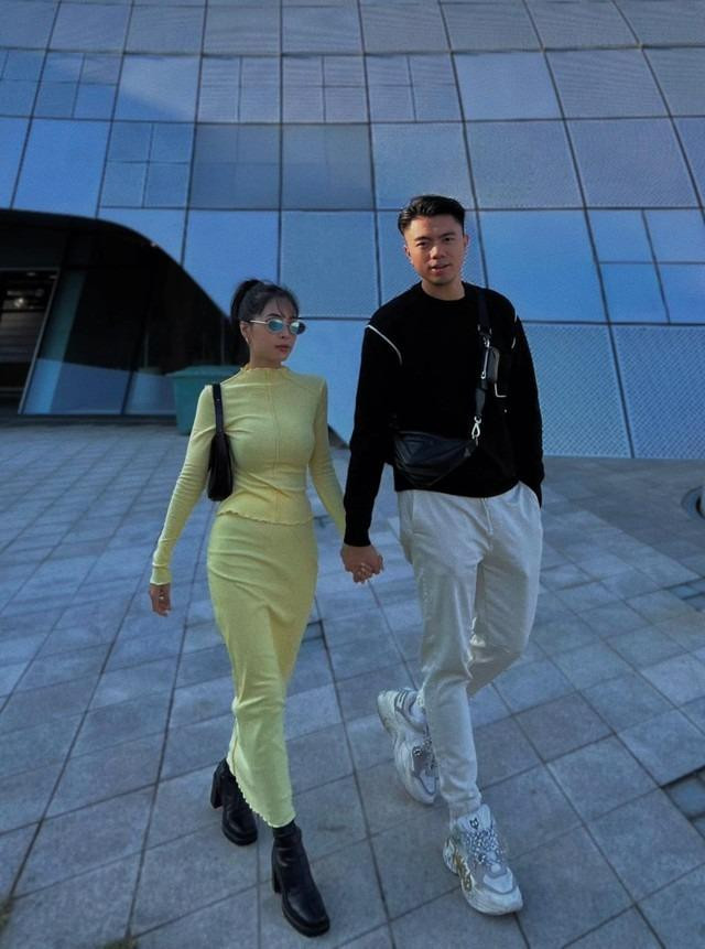 hiều người còn nhận xét cô đặc biệt bé nhỏ khi bên cạnh ông xã.