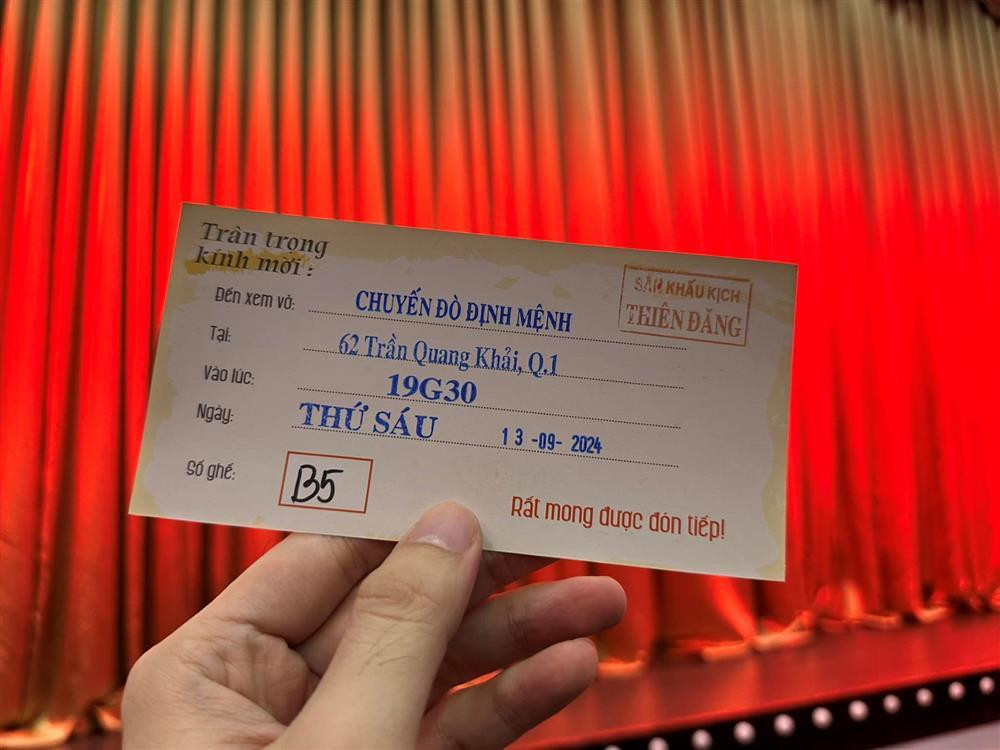 hông chỉ gắn bó trong công việc, đời thường, Mạnh Duy rất thích xem kịch. Anh thần tượng NSƯT Thành Lộc, xem không sót vở nào của ông từ Sân khấu kịch Idecaf đến Sân khấu nghệ thuật Thiên Đăng.