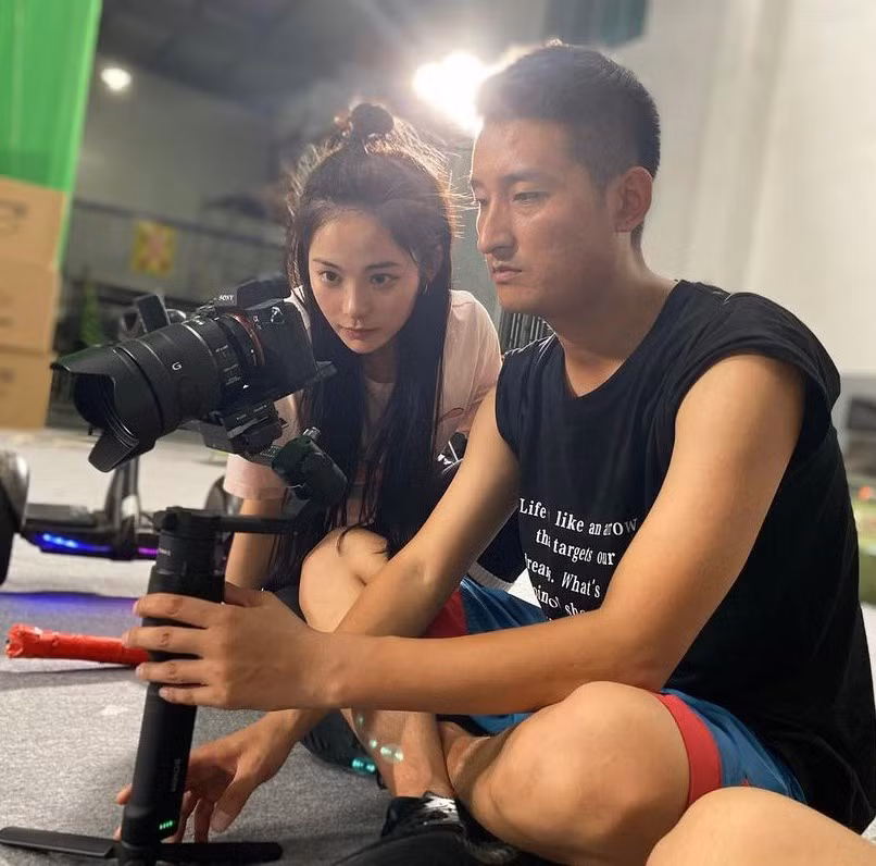 Nhan sac dien vien dong the vuot mat Luu Diec Phi-Hinh-9