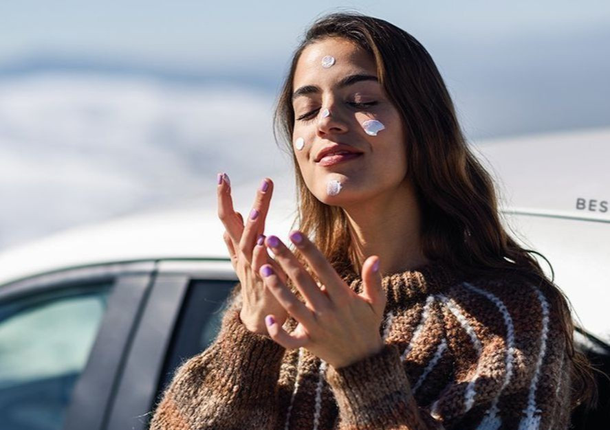 Thoi quen vao mua dong khien ban nhanh gia