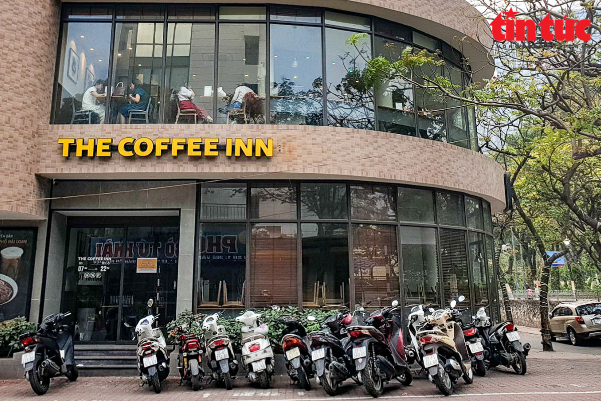 Nhieu hang quan o Ha Noi 