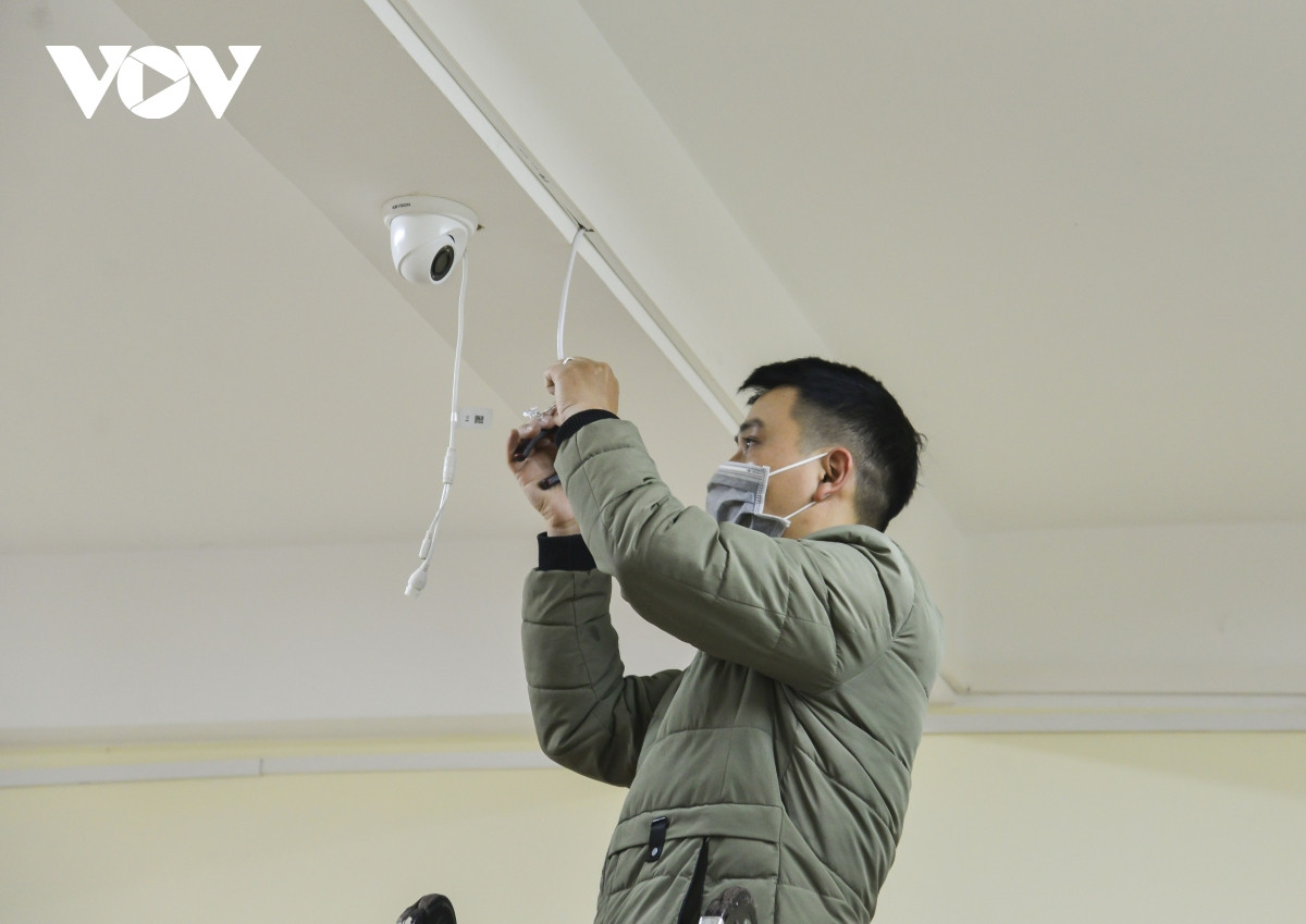 Lắp đặt hệ thống Camera giám sát trong phòng hồi sức.