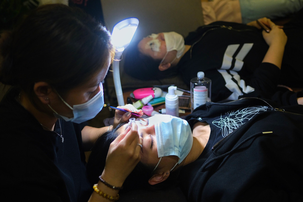 Tiem nail, hang lam toc o Ha Noi kin khach dip cuoi nam-Hinh-6