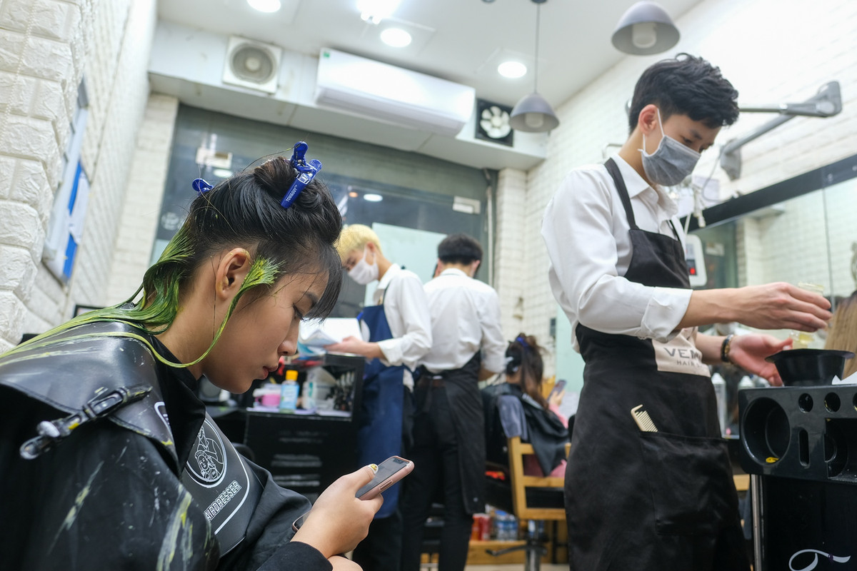 Tiem nail, hang lam toc o Ha Noi kin khach dip cuoi nam-Hinh-10