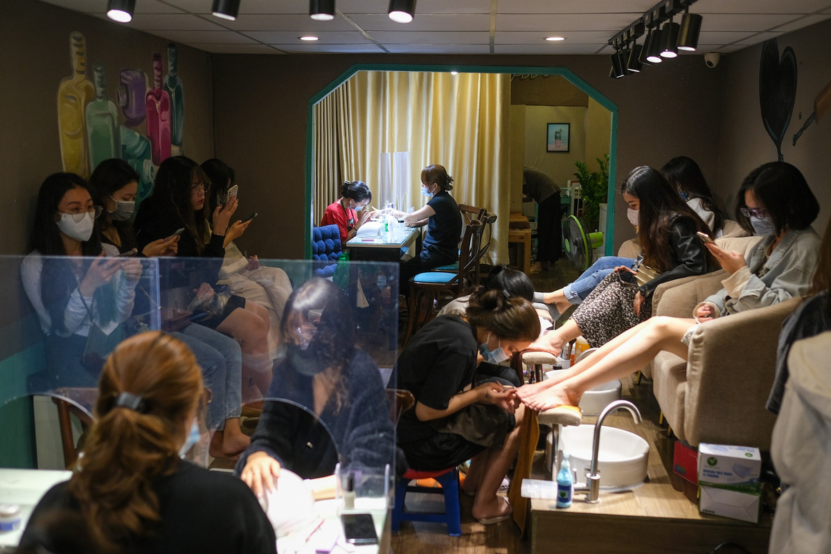 Tiem nail, hang lam toc o Ha Noi kin khach dip cuoi nam-Hinh-2