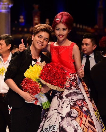 Lý Giám Tiền trở thành quán quân Project Runway Việt Nam mùa hai.