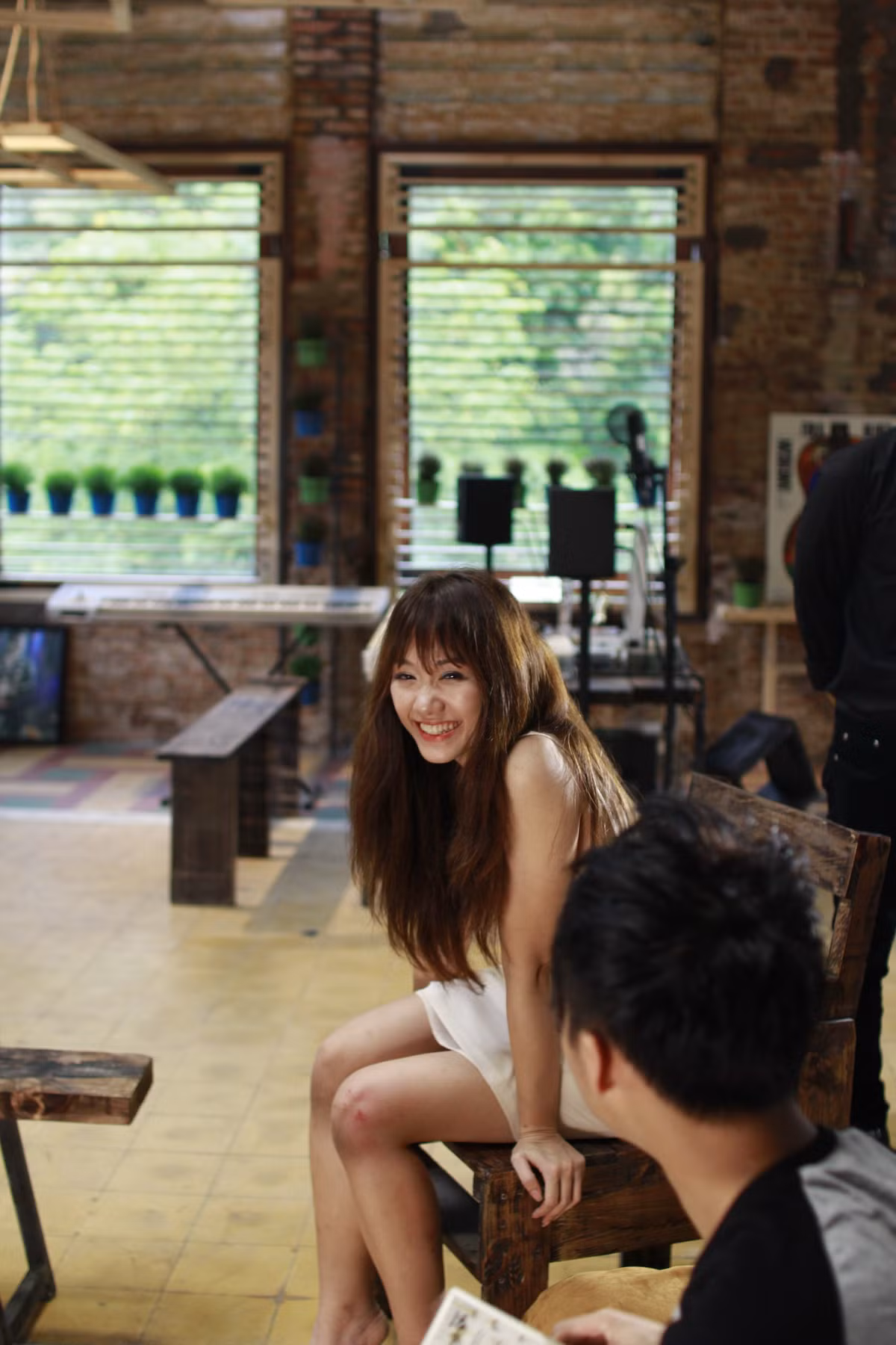 Những hình ảnh hậu trường vui nhộn của đoàn phim. Hotgirl Hari won sẽ đảm nhận vai nữ chính trong phim.