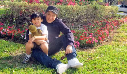 Lam Trường tranh thủ dành thời gian sang Mỹ thăm con. Tuy nhiên, anh Hai là người hiếm khi chia sẻ về cuộc sống riêng, đặc biệt về con trai. Sau chia tay, bé Kiến Văn về ở với mẹ tại Mỹ.