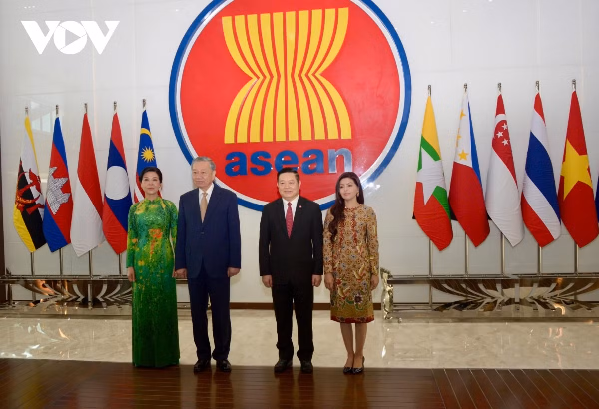 Lan dau tien Tong Bi thu DCS Viet Nam tham Ban Thu ky ASEAN-Hinh-2