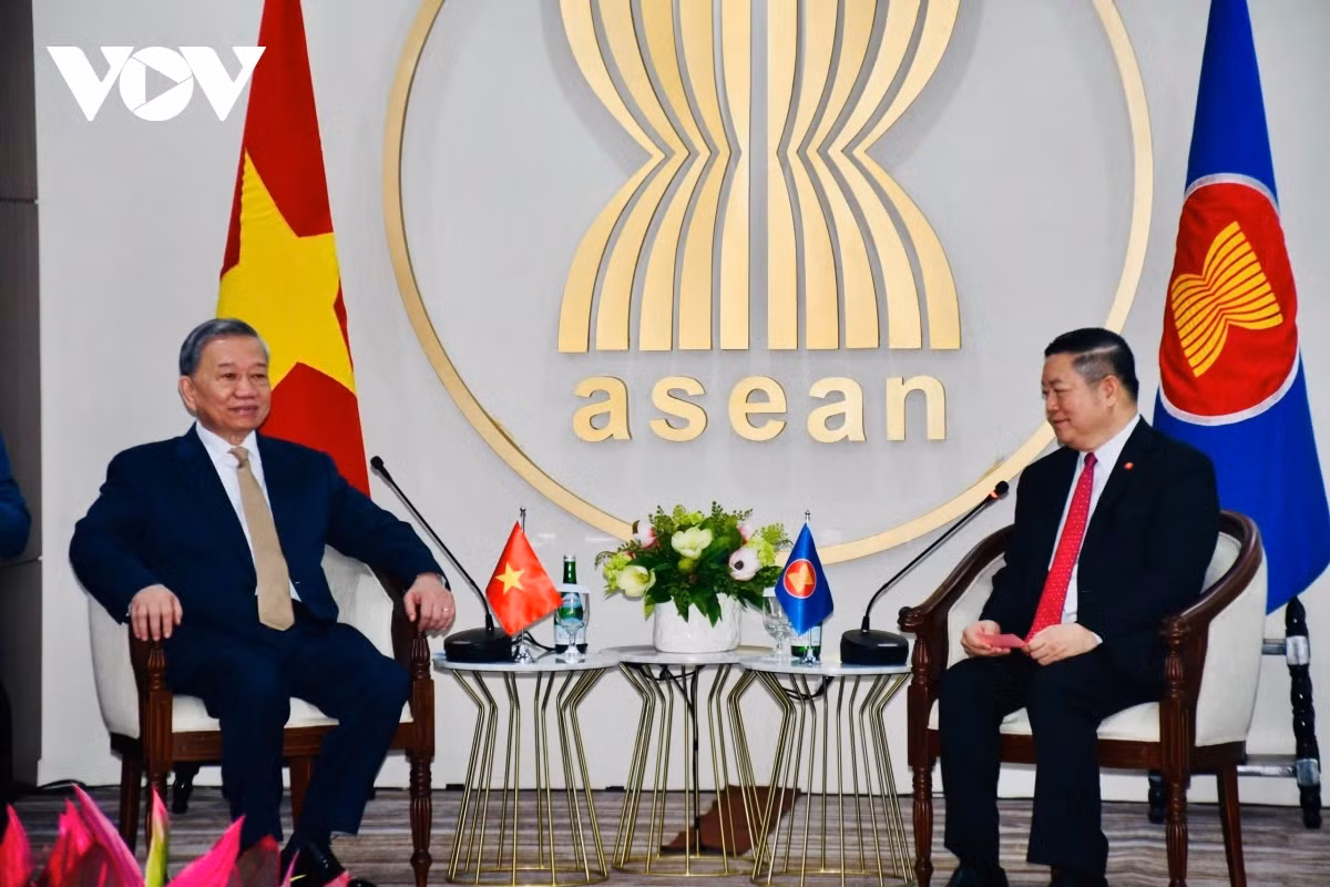 Lan dau tien Tong Bi thu DCS Viet Nam tham Ban Thu ky ASEAN-Hinh-3