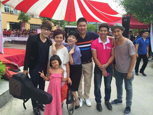 Ngoài đời, Ngô Quang Cường là mạnh thường quân thân thiết trong các hoạt động thiện nguyện do Thái Thùy Linh tổ chức.