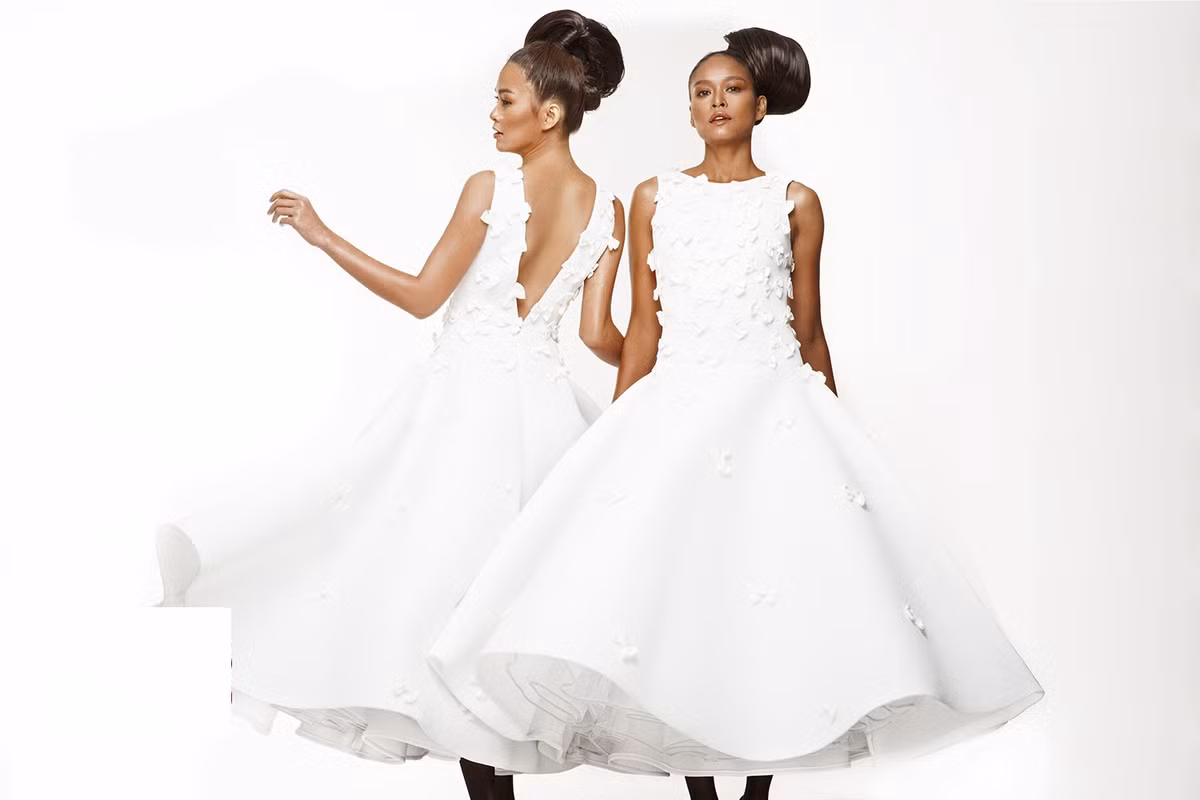 Bộ sưu tập thu đông 2014 lấy ý tưởng từ cặp song sinh của Đỗ Mạnh Cường được thiết kế từ chất liệu len, da, ren thêu và vải xốp cao cấp cùng họa tiết tối giản và tinh tế.