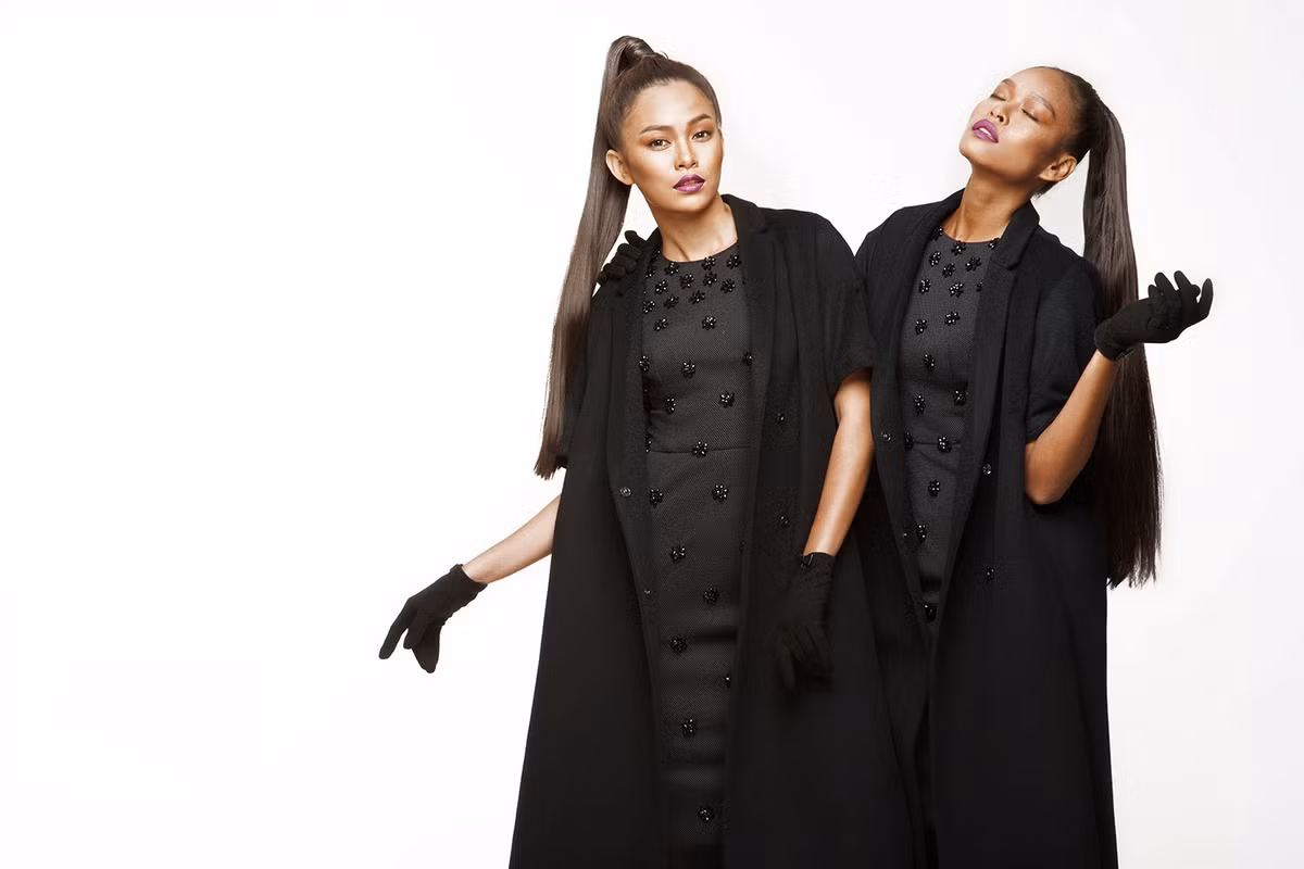 Cả hai nhanh chóng kết hợp ăn ý và diễn xuất đầy cảm xúc trong từng shoot hình.