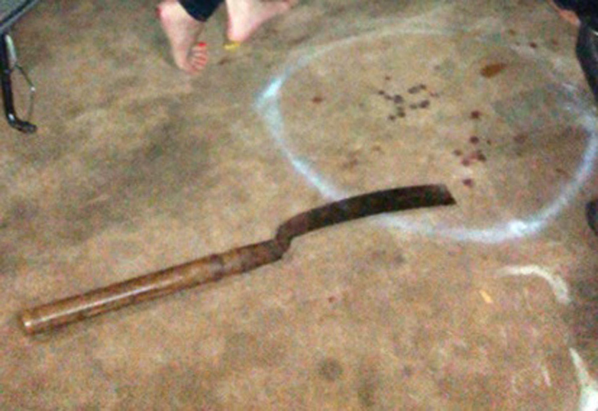 Nghe tieng keu that thanh cua nguoi phu nu, hang xom mo cua phat hien su that kinh hoang