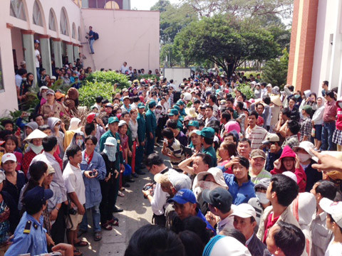 Bao mau hanh ha tre: 3 nam tù-Hinh-3