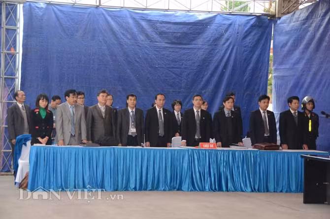 36/41 luật sự bào chữa cho các bị cáo và 22 người có quyền lợi liên quan.