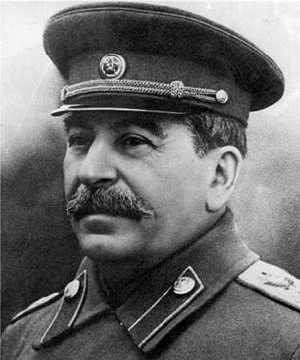 Vào cuối thế kỷ 19, mặc dù học rất giỏi nhưng Stalin vẫn phải nghỉ học do gia đình đói nghèo, không có đủ tiền đóng học phí.